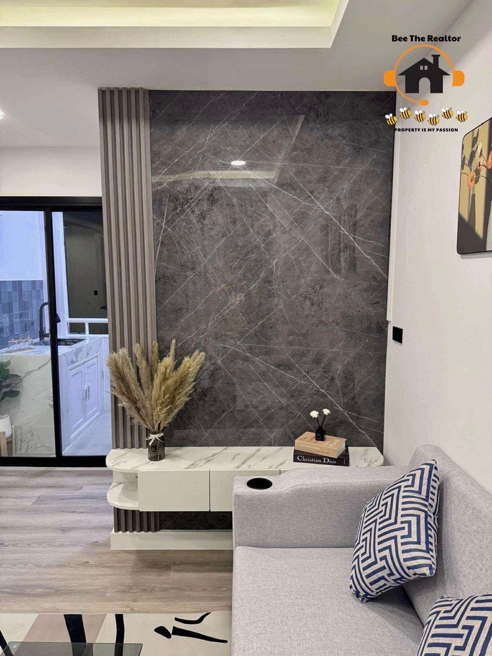 16B9FB250E53B7D1665C6AA19A242619-(W) Large