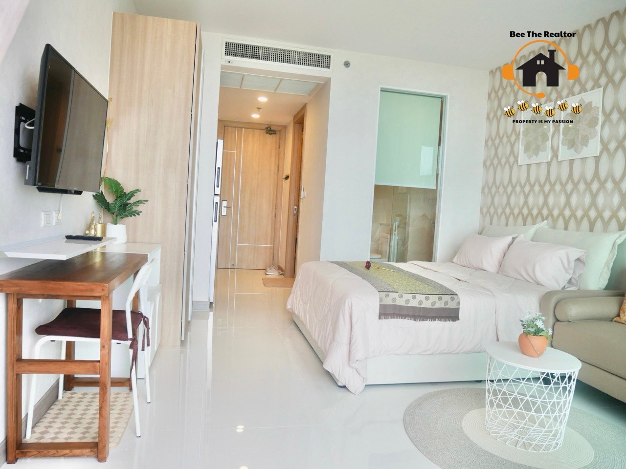 25681113-195102680-(W) 3 Large