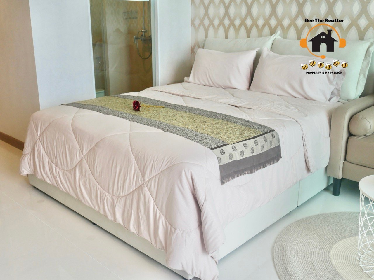 25681113-195136258-(W) 2 Large