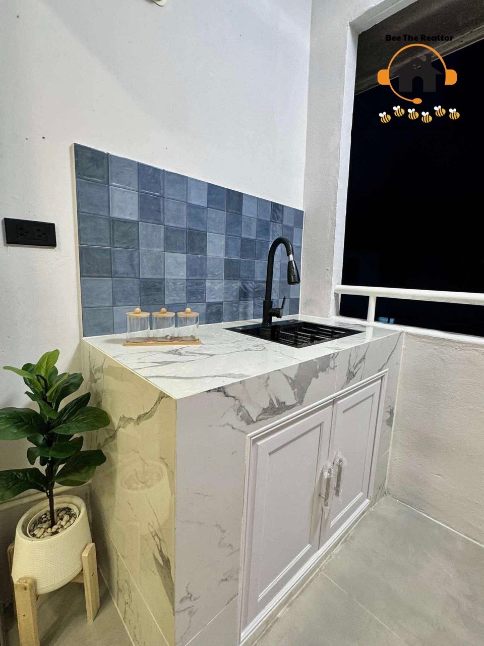 787CE23AD26078247E00C408BBB9E48B-(W) Large