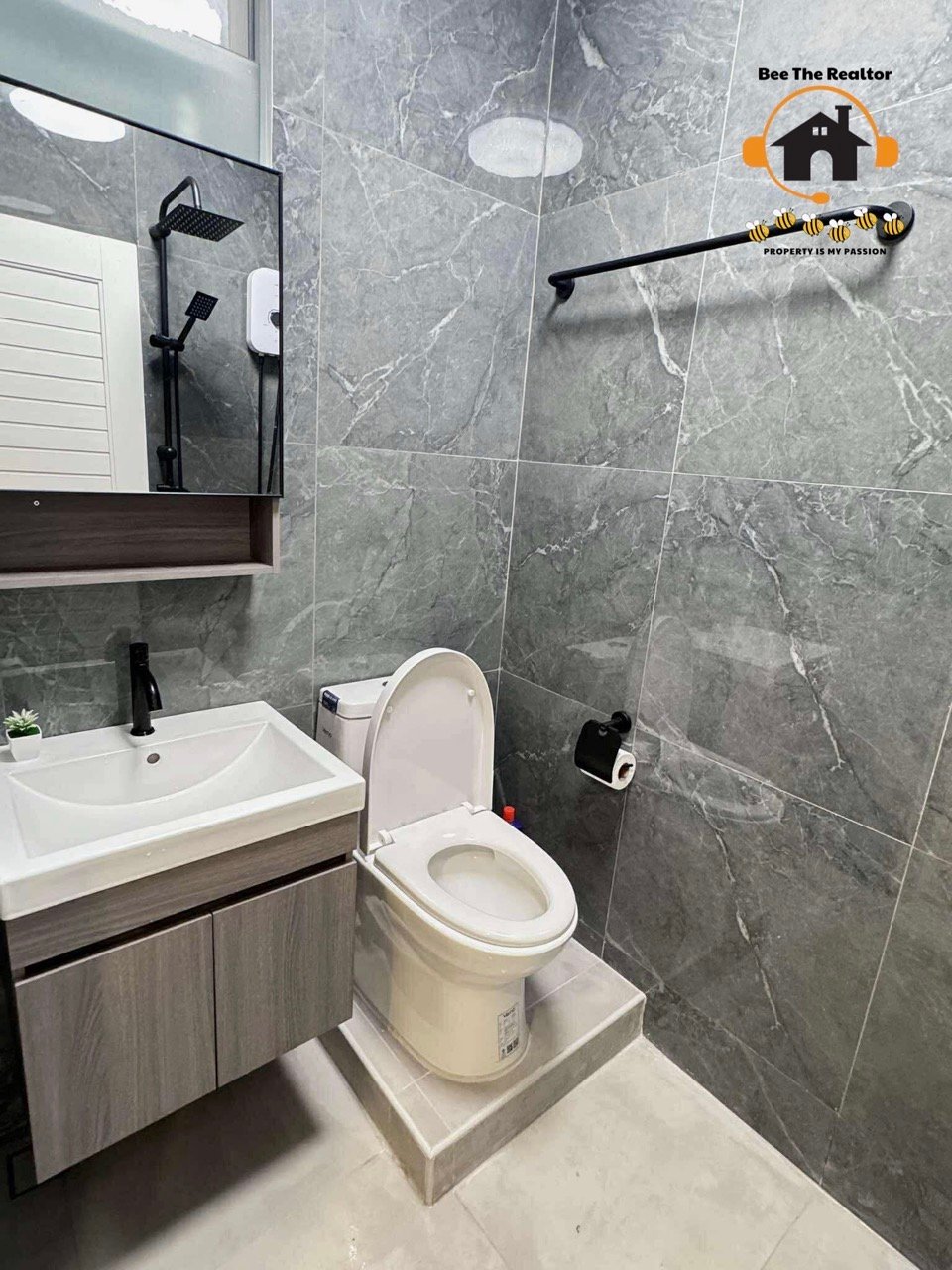 F0924D1C14F62597E2951ACD64861AB5-(W) Large